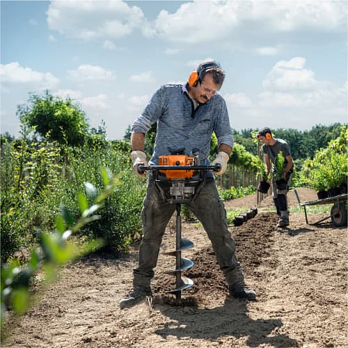 Мотобур STIHL BT 131, бензиновый, двухтактный 